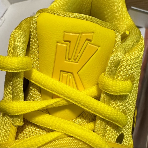 Nike Kyrie 5 SBSP SpongeBob SquarePants - Picture 8 of 9